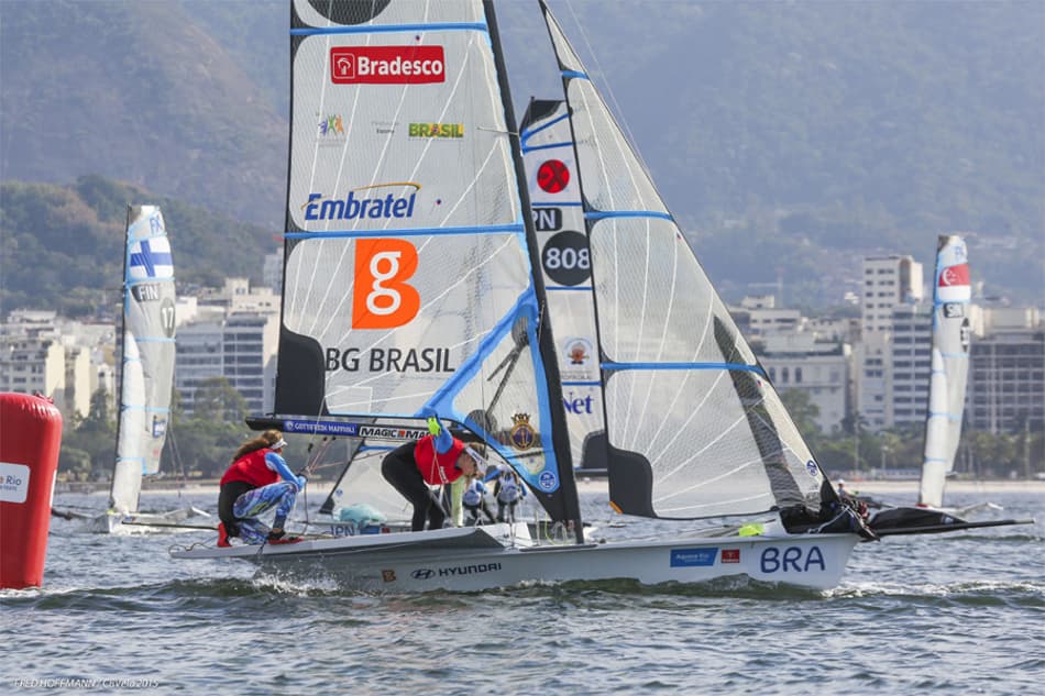 Martine Grael e Kahena Kunze começam a busca pelo bi mundial