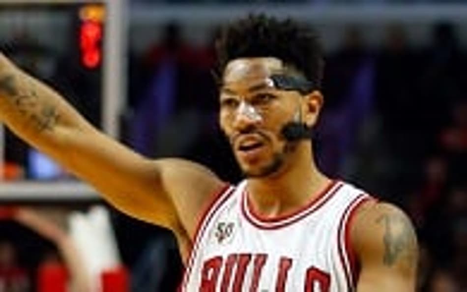 Livre de lesões graves, Derrick Rose comemora: "Estou em paz comigo mesmo"