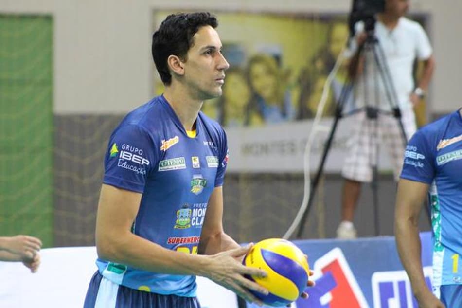 André Nascimento, oposto do Montes Claros estará em quadra para o duelo contra o São José (Foto: Divulgação/Rafinha Oliveira/Funvic Taubaté)