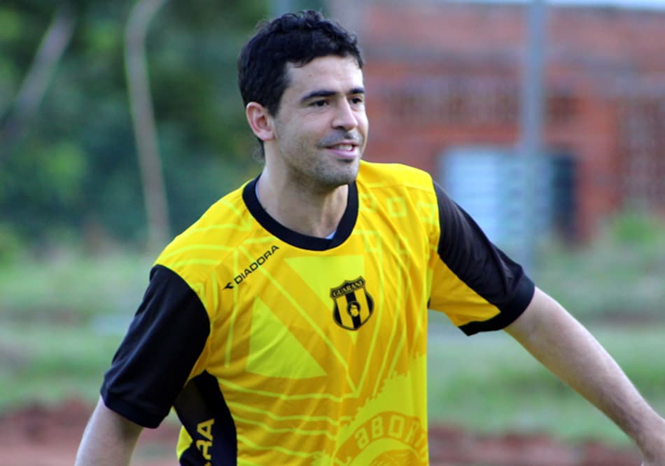 Empresários divergem sobre futuro de Benítez, que interessa ao Botafogo