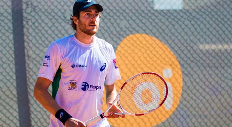 Marcelo Demoliner busca vaga na semi em Montevidéu