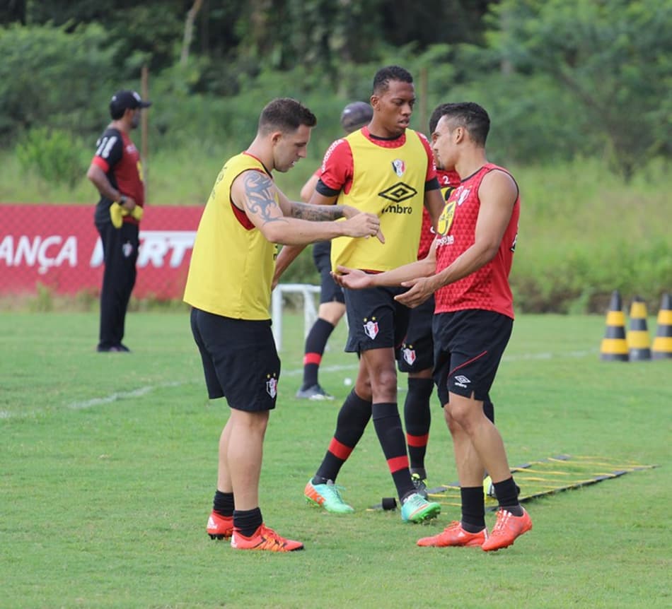 JEC se reapresenta em clima de velório e Agenor já pensa em retorno à Série A em 2017