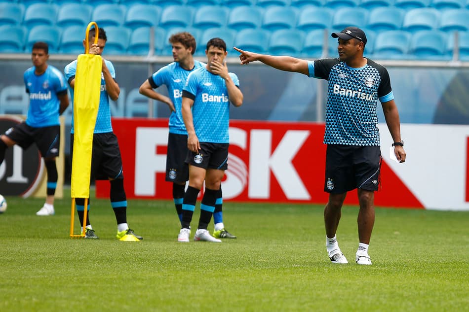 Com boa presença da torcida, Grêmio encerra preparação para o Gre-Nal