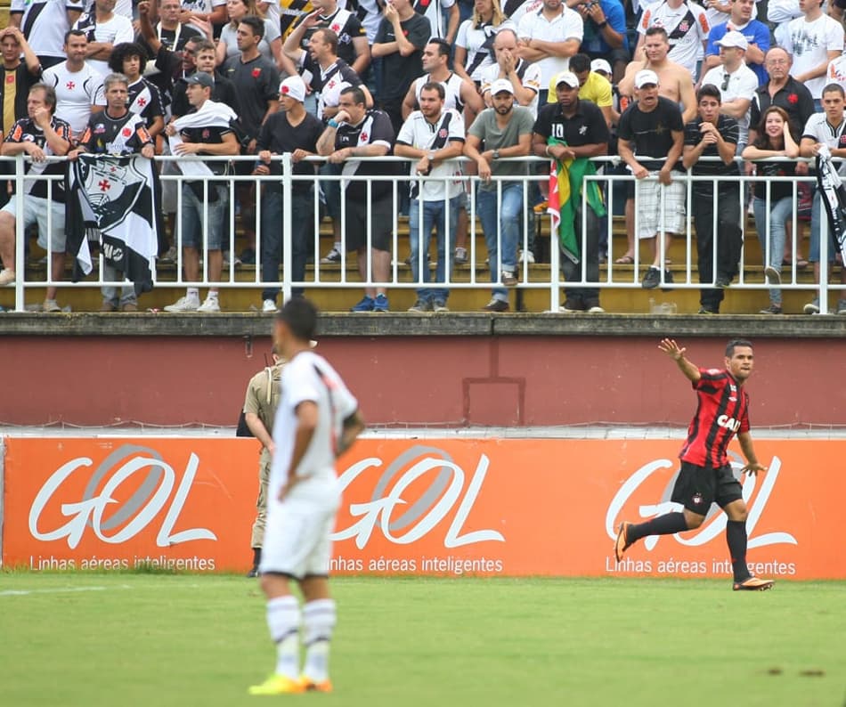 De novo, não! Vasco volta ao palco da queda em 2013 em situação de risco