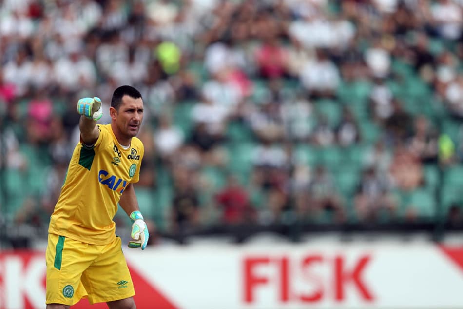 Nome do jogo contra o Figueirense, goleiro da Chape já pensa na Sul-Americana