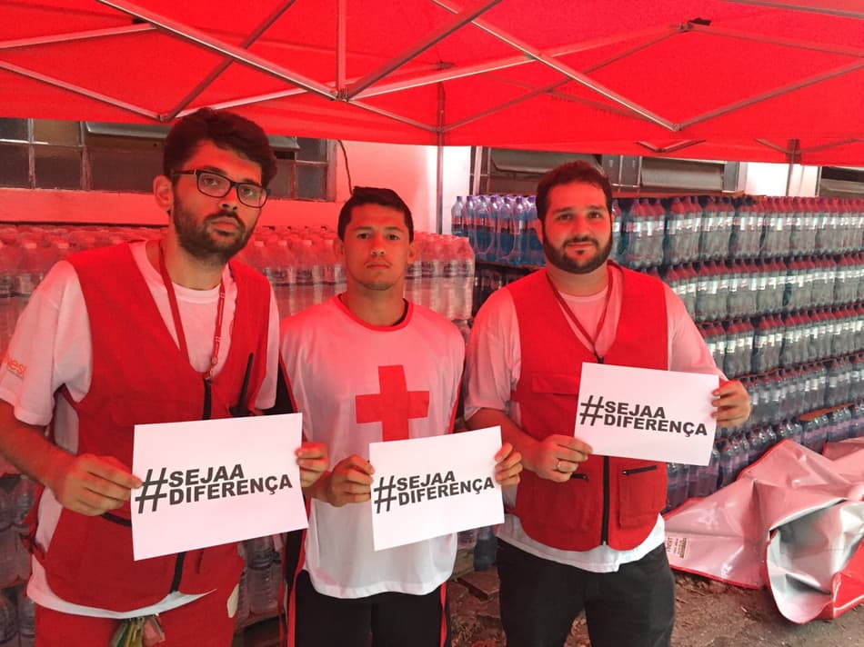 Lutadores de MMA se unem em doação às vítimas de tragédia em MG