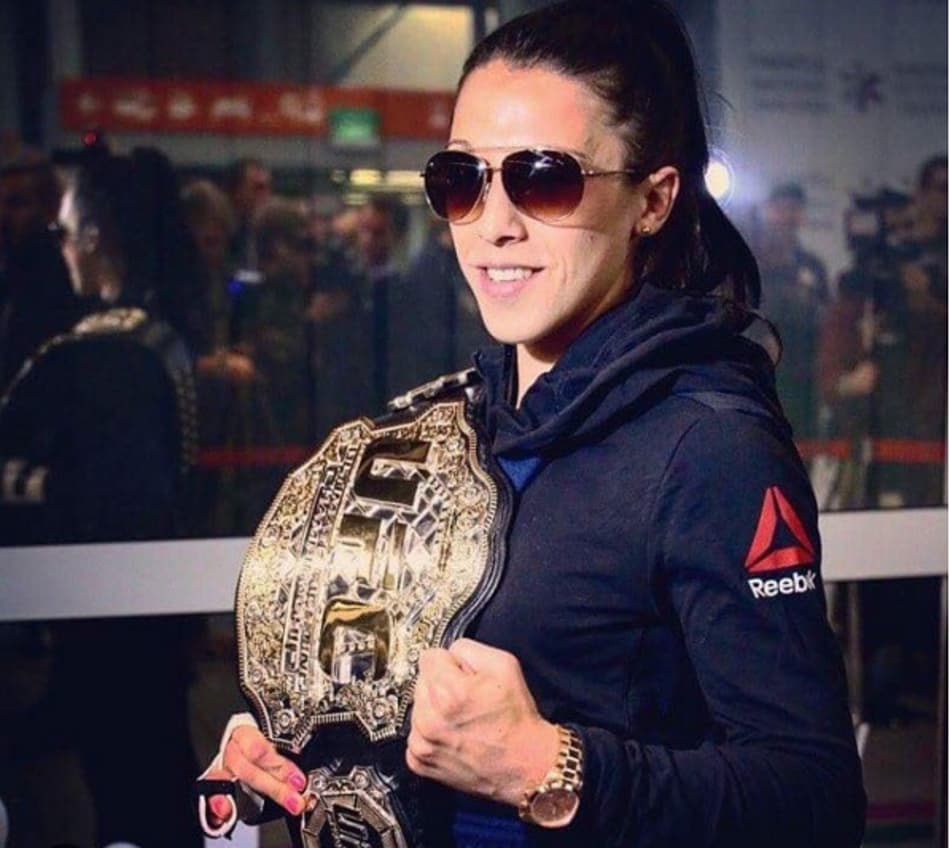 Joanna registra encontro com Van Damme e revela convite para treinos