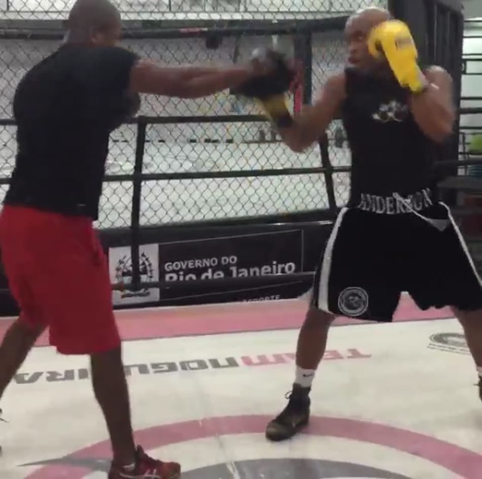Spider treina no Rio e abre ‘contagem regressiva’ para retorno ao UFC