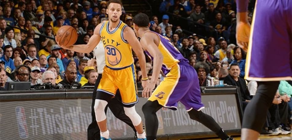 Warriors bate Lakers e quebra recorde de vitórias