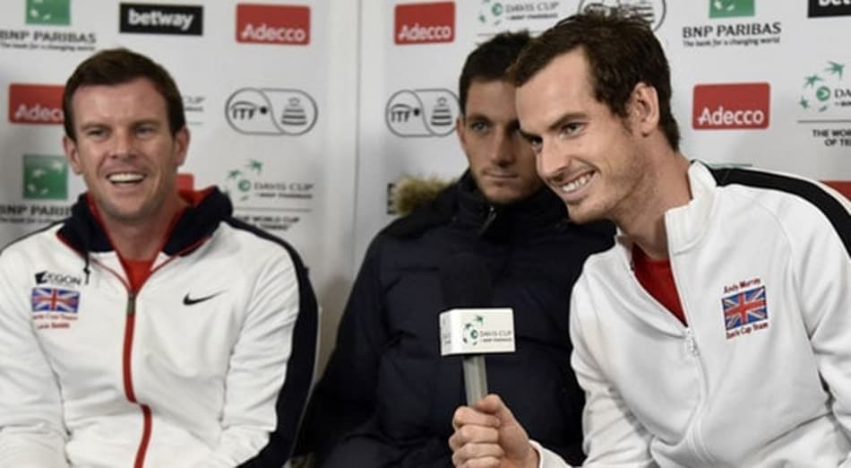 Murray faz jogo de fundo no 1º dia da final da Davis. Jovem abre confronto