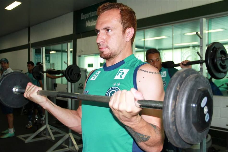 Zé Love segue em recuperação e confia na permanência do Goiás