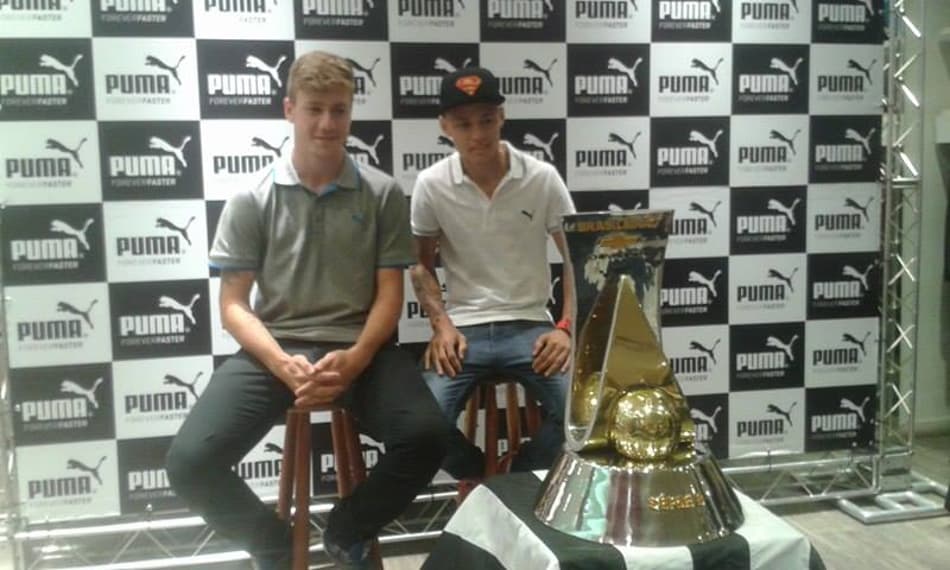 Com casa cheia, Luis Henrique e Neilton atendem torcida em evento