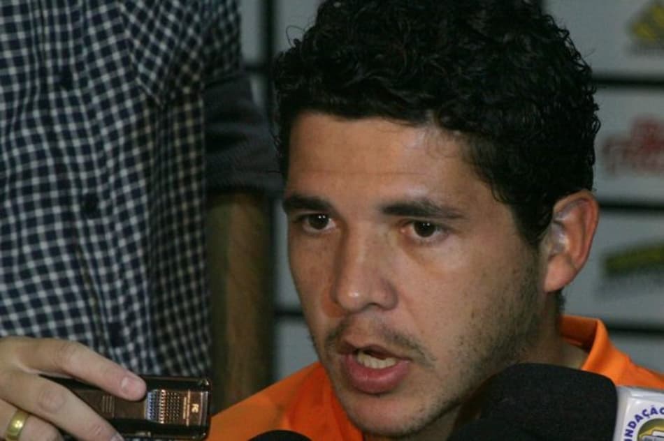 Diego Renan (Divulgação/Vitória)