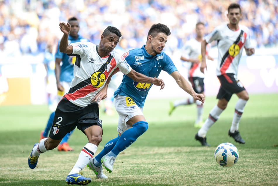 Mesmo sem Mano Menezes, Willian quer sequência no Cruzeiro em 2016