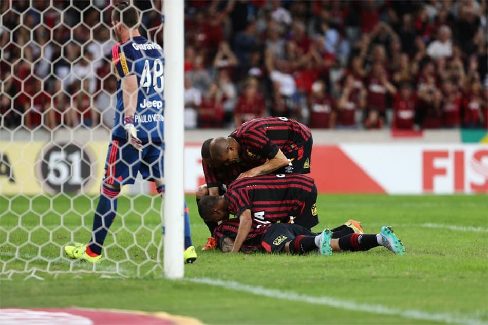ATUAÇÕES: Goleador, zagueiro leva a maior nota de Furacão x Flamengo