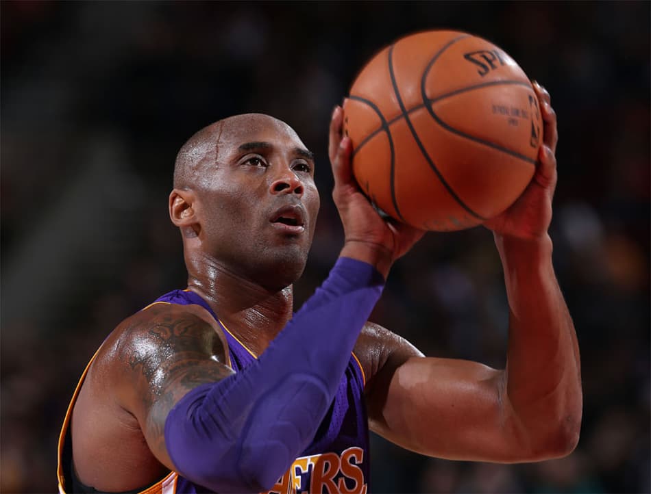 1° de abril – Rafinha Bastos surpreende e compra 40% das ações do Lakers