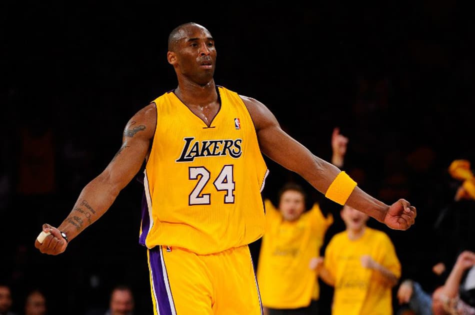 Kobe Bryant torna-se terceiro atleta a ultrapassar marca de 33 mil pontos na NBA