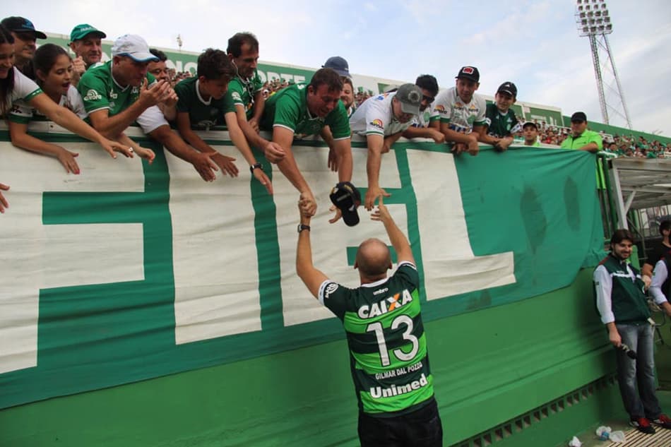 Dal Pozzo agradece homenagem da Chape e avalia trabalho no Náutico