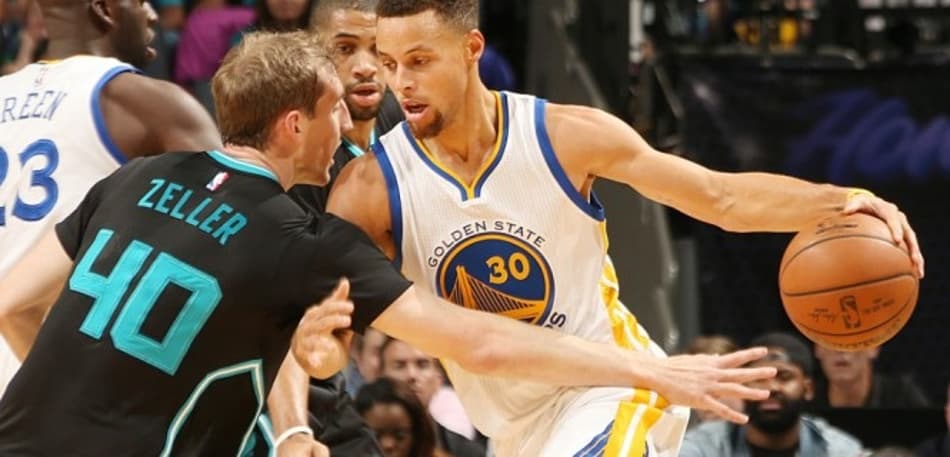 Site divulga os dez melhores armadores de todos os tempos da NBA; Curry aparece em quarto