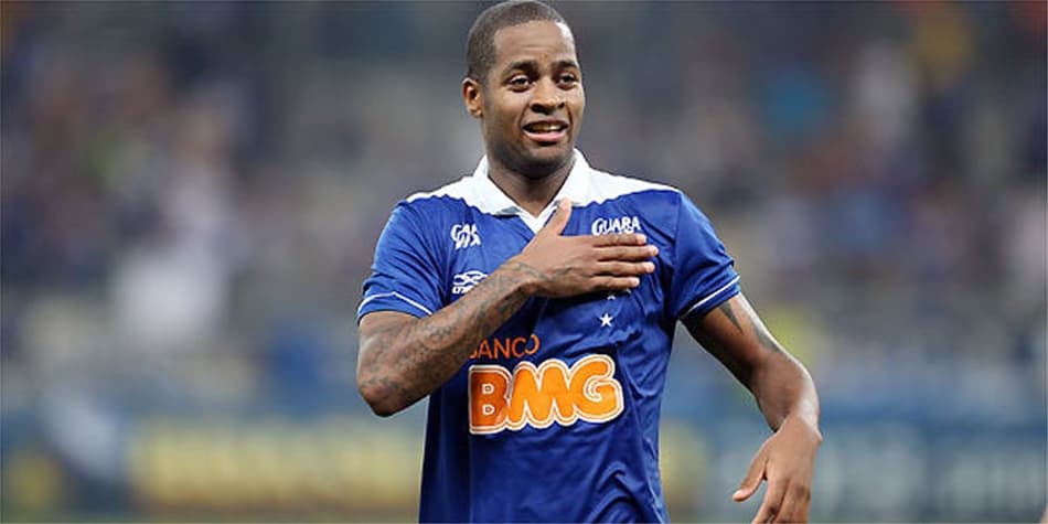 Feliz no Cruzeiro, Dedé revela sonho de atuar em gigantes europeus