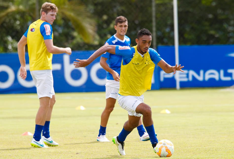Cruzeiro acerta empréstimo de dois jovens à Ponte Preta em 2016