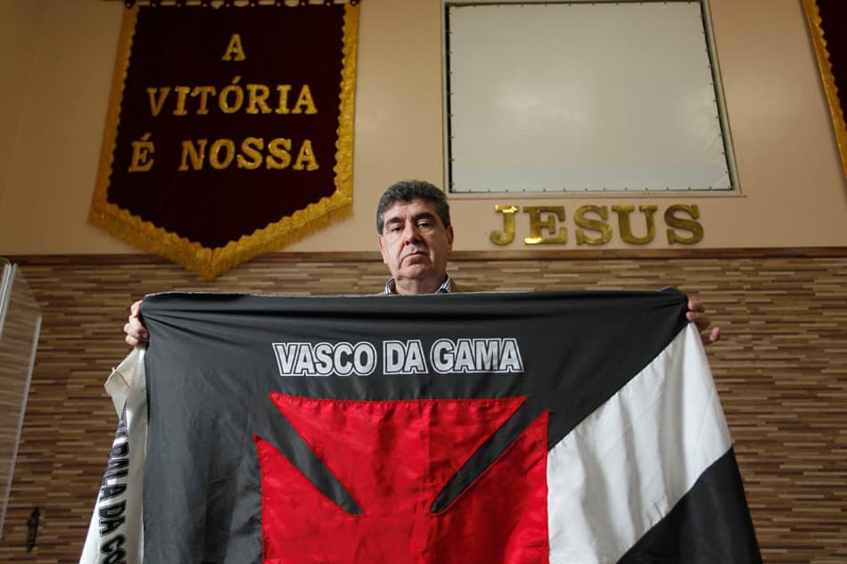 Em uma só reza, religiões se unem por um milagre vascaíno em Curitiba