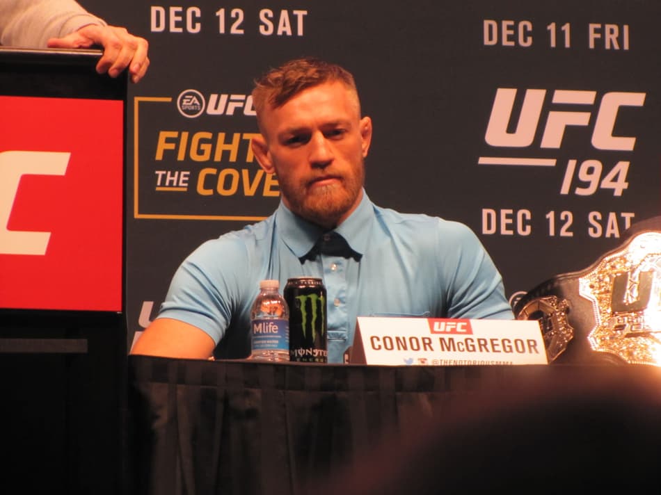Conor McGregor é o campeão interino