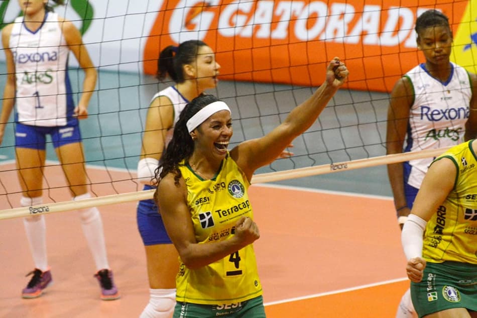 Paula Pequeno - Vôlei