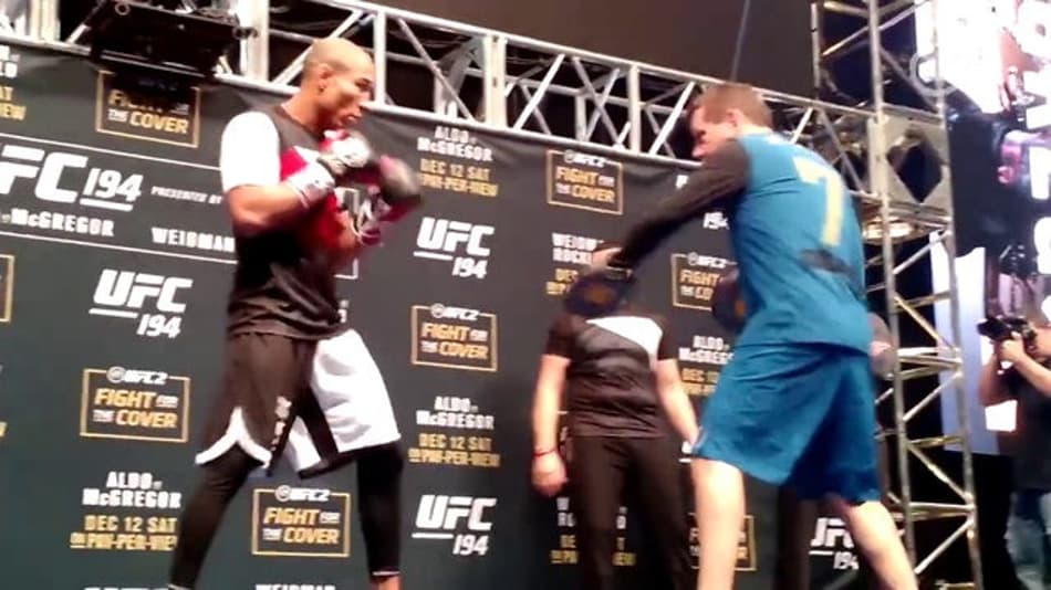 McGregor faz festa de irlandeses e Aldo diz: ‘Vencerei de qualquer jeito’