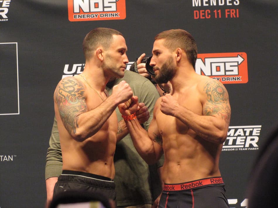 Aperitivo do UFC 194 conta com luta eletrizante e brasileiros em ação