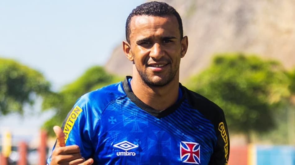 Com dois ex-jogadores do Vasco, Sport anuncia pacotão de reforços