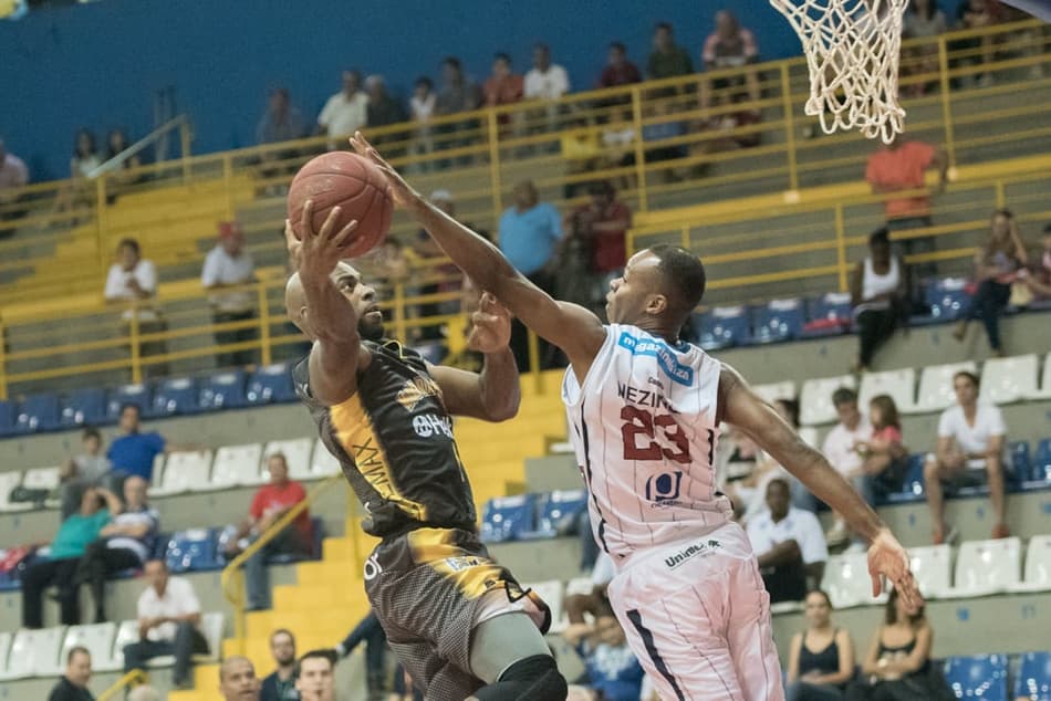 NBB: Ceste no último segundo garante vitória do Mogi sobre Franca