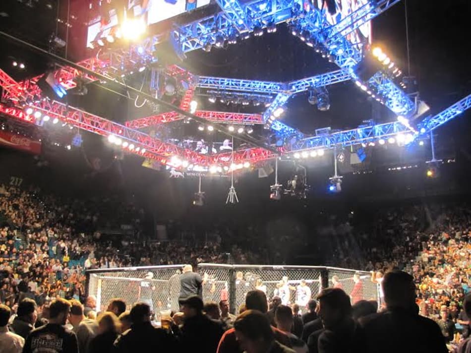 TEMPO REAL! Aldo x Mcgregor: acompanhe as emoções do UFC 194