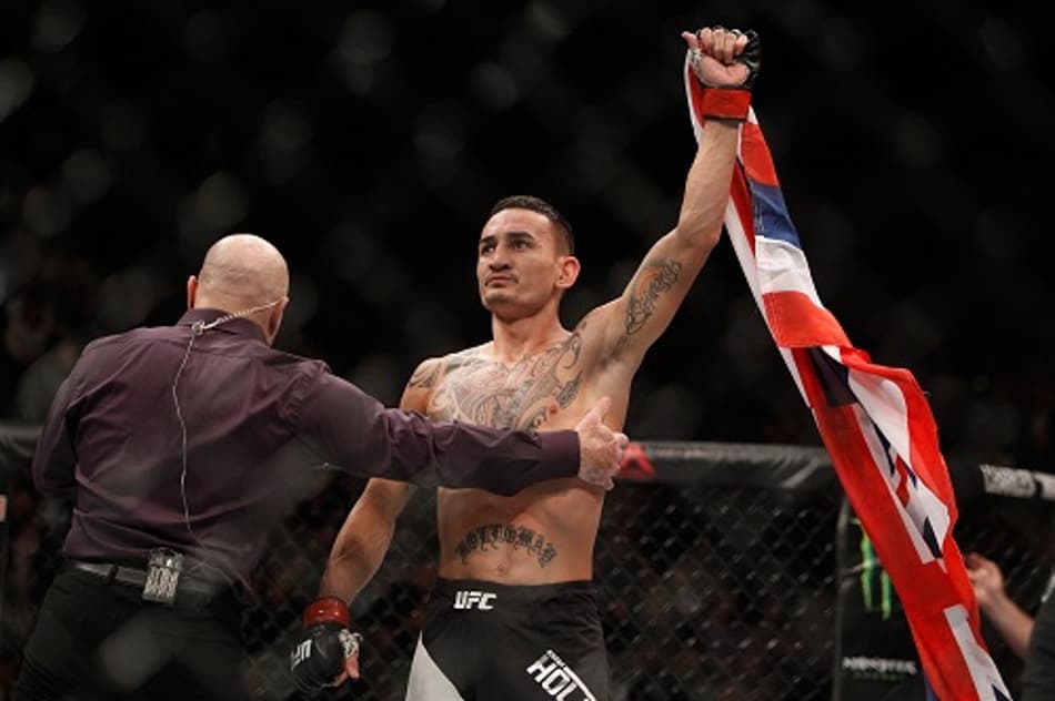 Holloway solta o verbo contra Aldo: ‘As pessoas esquecem seu passado’
