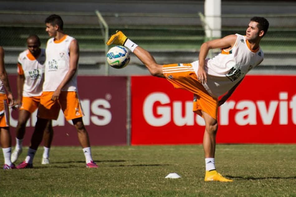 No Rio para reuniões, diretoria coral pode trazer Renato e jogadores do Fla