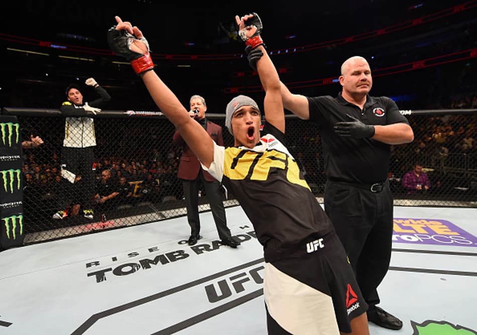 Do Bronx finaliza Myles Jury e desafia McGregor no UFC Orlando