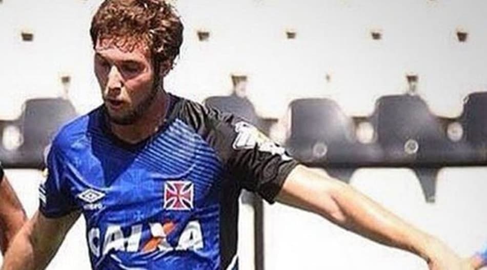Campeão carioca pelo Vasco, meia tenta retomar a carreira na Espanha após dois anos sem jogar