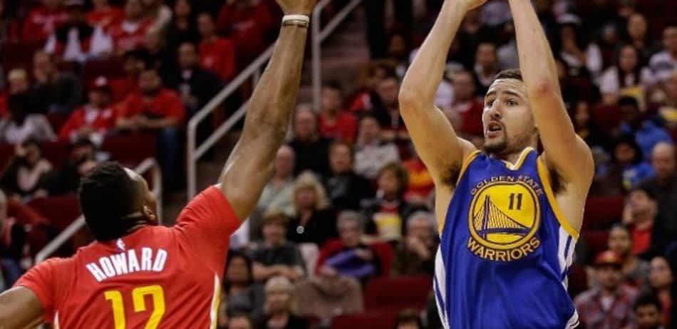 Warriors se recupera de derrota e bate Rockets fora de casa