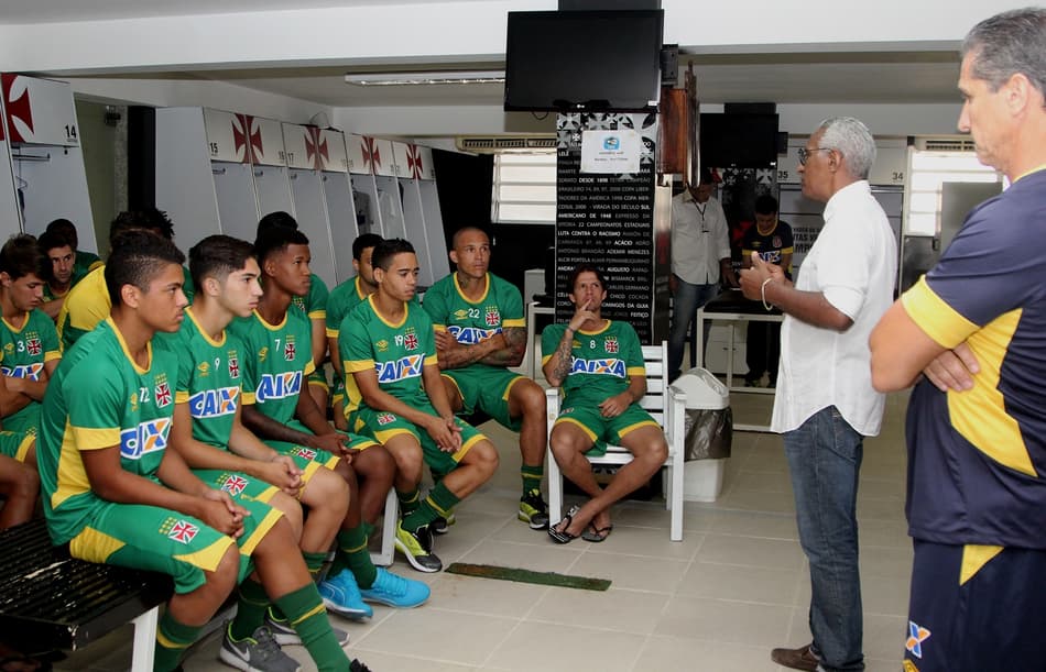 Sem Nenê, Rodrigo, Martin Silva e Riascos, Vasco se reapresenta