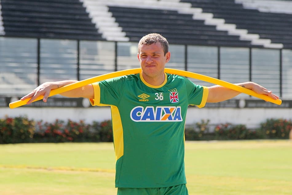 Lembrava dele? Marcelo Mattos reinicia recuperação em São Januário