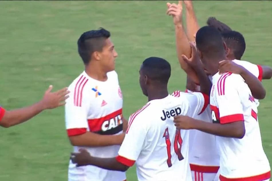 Copinha: Flamengo mantém 100% e enfrenta o Brasília na próxima fase