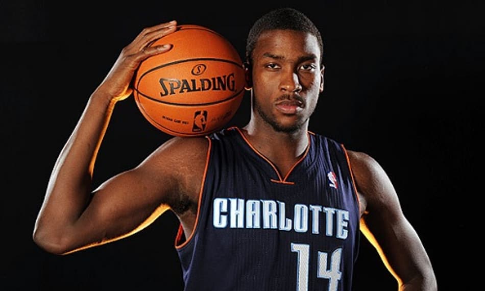 Michael Kidd-Gilchrist contraria previsões e garante retorno ao Charlotte Hornets nesta temporada