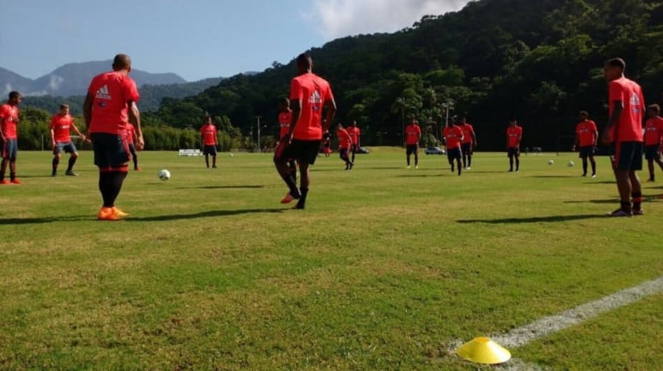 Conselheiros do Flamengo querem que verba da Globo vá para a construção do CT