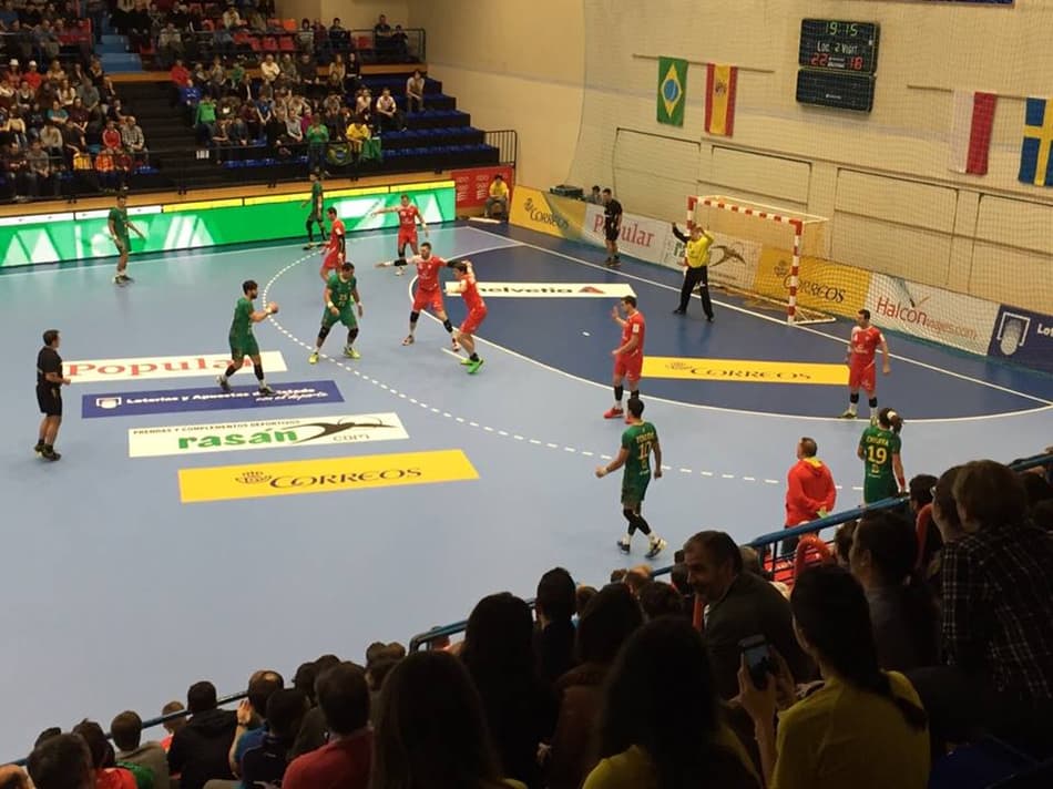 Brasil abre o Torneio Memorial Domingos Bárcenas com derrota