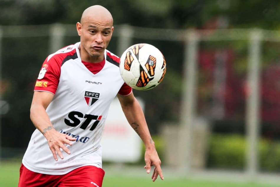 Ex-São Paulo quer encerrar a carreira no Boca Juniors