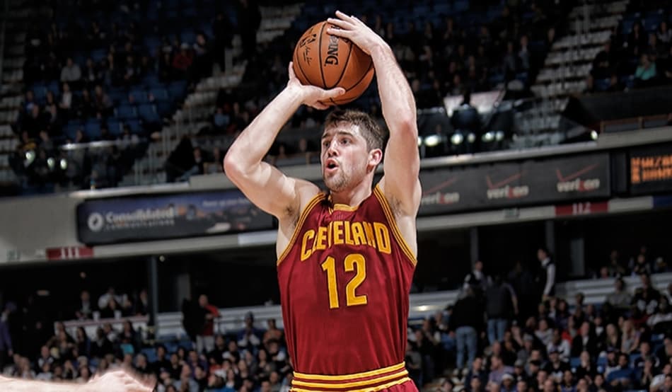 Cleveland Cavaliers fecha troca e "despacha" ala para o Orlando Magic