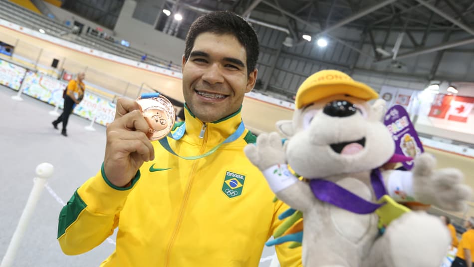 Troca de equipe, perda do pai, cansaço: a trilha de Gideoni Monteiro até a Rio-2016