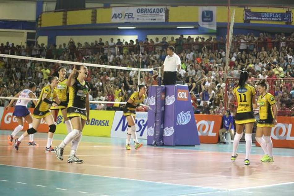 Superliga: Invicto em casa, Rio do Sul recebe o Rexona-AdeS nesta sexta