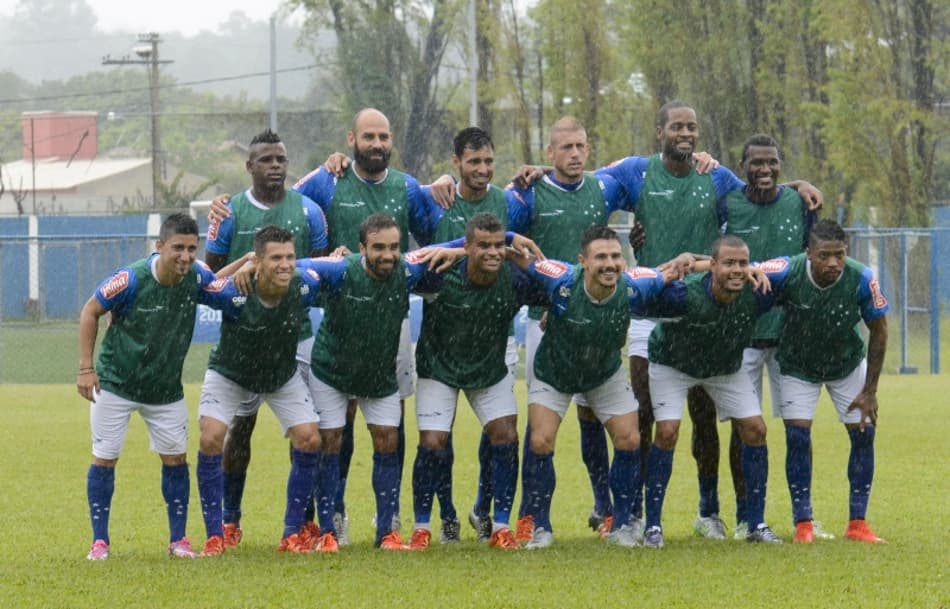 Cruzeiro faz treino aberto e torcida tem o primeiro contato com o time