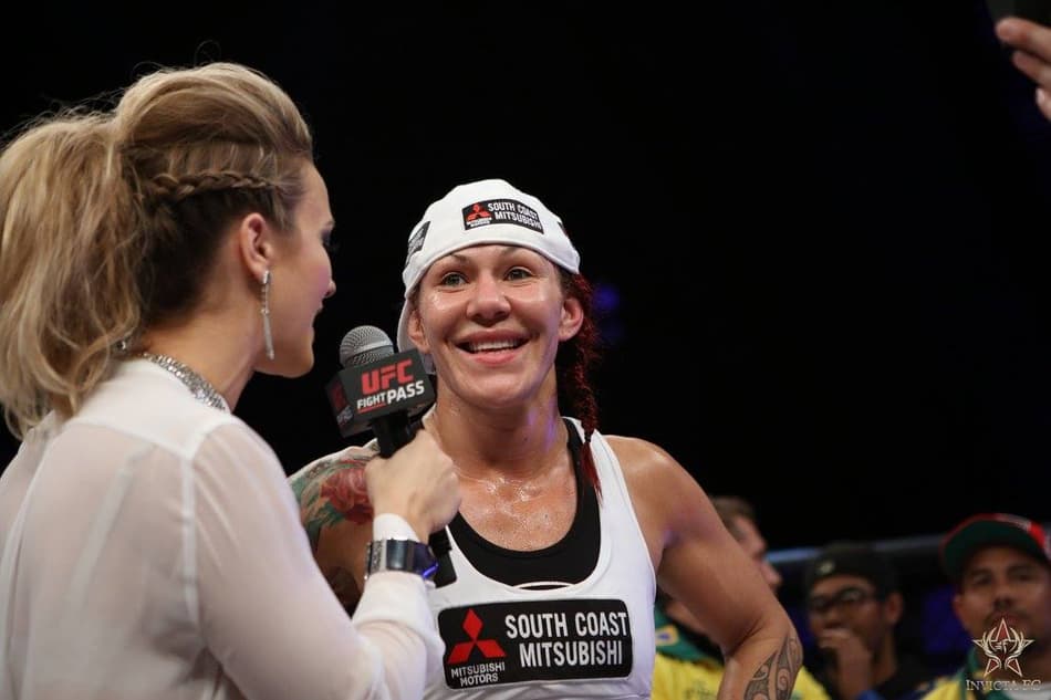 Cris Cyborg debocha do boxe de Ronda e acusa ex-campeã de ‘fugir’
